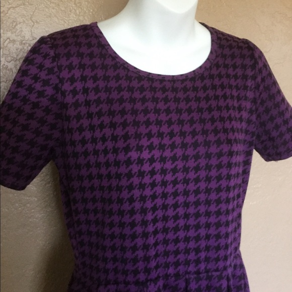 LuLaRoe Dresses & Skirts - LuLaRoe Black Purple Houndstooth Dress L EUC